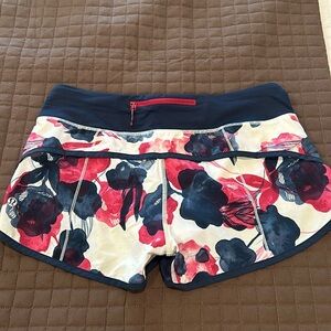 Women’s lululemon speed up short size 6